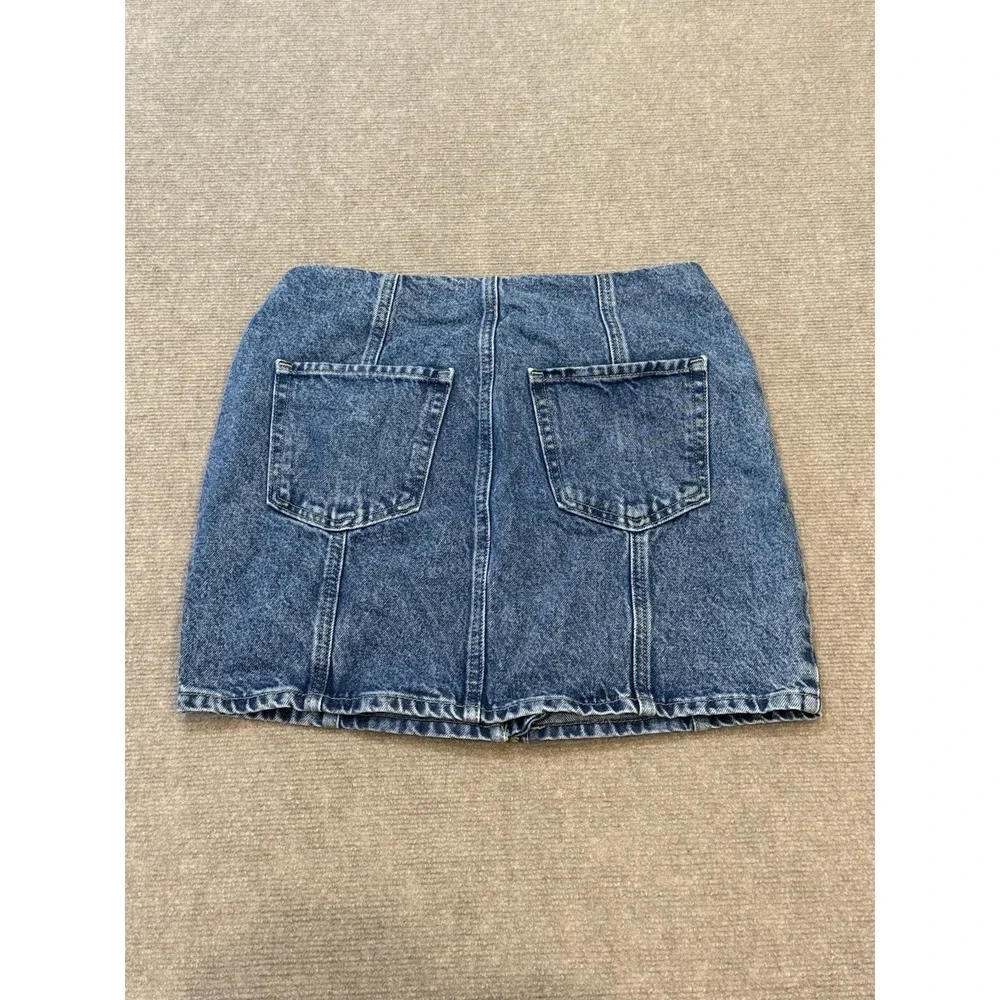 GAP ships out